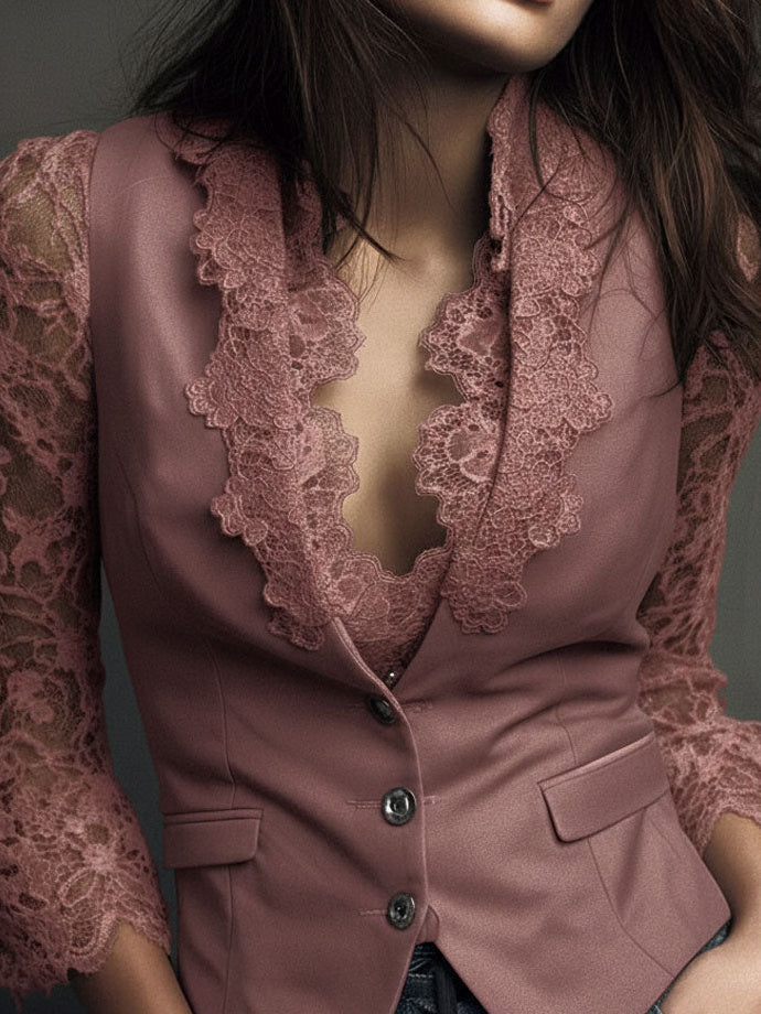 Noémie blazer top in pink, detail of the scalloped lace neckline and buttons